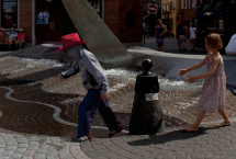 Fontaine la Vivrière, Place de la FAO