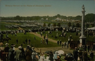 Défilé militaire sur les plaines d'Abraham. BAnQ.  Military procession on the Plains of Abraham, BAnQ