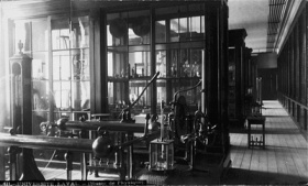 Musée de Physique [Physics Museum], BAnQ