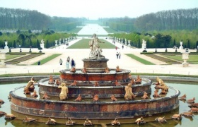 Versailles (wide-angle view) and the Latone Ornamental Lake, Véronique Dassié