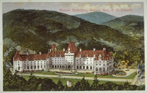 Postcard illustrating Manoir Richelieu. © BAnQ