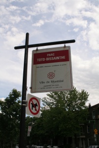 Parc Toto-Bissainthe au coin de la rue Hutchison et de lavenue Van Horne.