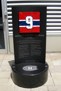 Place du Centenaire - Numéros retirés - Maurice Richard