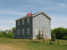 Le presbytère. © Laurier Gareau.  The Rectory, © Laurier Gareau