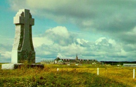 The Fortress of Louisbourg - National Historic Park, Louisbourg (Nova Scota). Monument commemorating French, American and British soldiers fallen in battle at Louisbourg between 1745 and 1760.