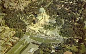 Vue aérienne de l'Oratoire St. Joseph, Montréal, P.Q.