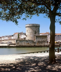 La tour de la Chaîne et les remparts de La Rochelle