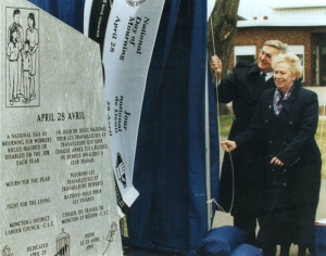 Jour de deuil - le dévoilement du monument de Moncton