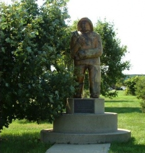 Sculpture en hommage aux pêcheurs - Bas-Caraquet