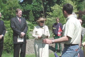 Fondation Vari, jardin du Roi, 21 mai 2001