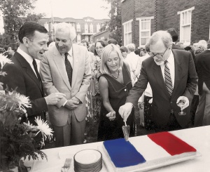 Le consul Henri Rethoré à l'occasion d'une fête à Québec vers 1981