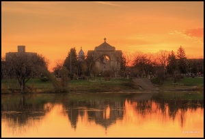 Lever de soleil sur la cathédrale, décembre 2010