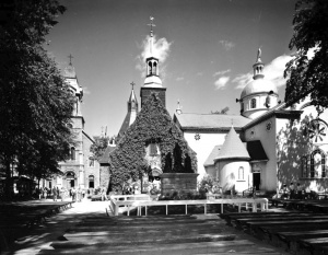 Sanctuaire de Notre-Dame-du-Cap, Cap-de-la-Madeleine, août 1958
