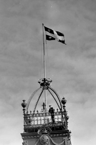 The flag of the province of Quebec, Quebec Parliament, 1948