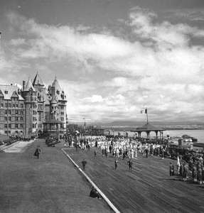 La terrasse Dufferin à Québec, 1942
