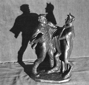 «Édouard Tassé se battant avec le diable», sculpture d'Alfred Laliberté