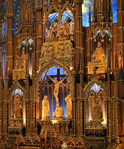 Décor de l'autel de la basilique Notre-Dame de Montréal