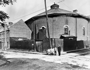 La Tour, avant 1950