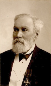 Olivier Robitaille (1811-1896), médecin, homme politique et fondateur de la Caisse d'économie Notre-Dame-de-Québec, formé au Séminaire de Québec