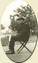 Édouard-Zotique Massicotte (1867-1947), copying down a song at Sainte-Geneviève-de-Batiscan, civilization.ca
