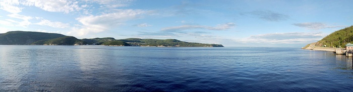 Vue de Tadoussac à bord du traversier en provenance de Baie-Sainte-Catherine, 2007