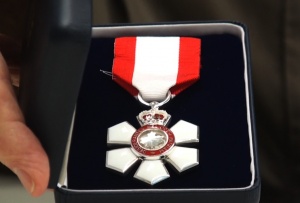 Médaille de l'Ordre du Canada attribuée à Étienne Gaboury, 2010