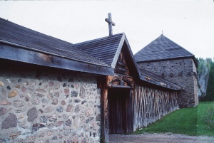 Sainte-Marie-au-pays-des-Hurons : entrée principale de la mission reconstruite
