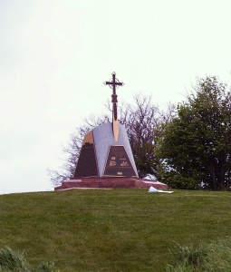 Monument de l'Odyssée acadienne à Port-la-Joye  Fort Amherst