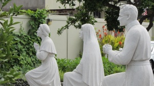 Groupe de statues du petit cimetière -jardin du couvent des ursulines, La Nouvelle-Orléans