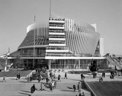 The France Pavilion at Expo 67. Gabor Szilazi/BAnQ.