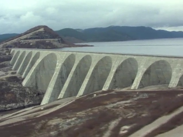 Barrage Daniel-Johnson éclairé